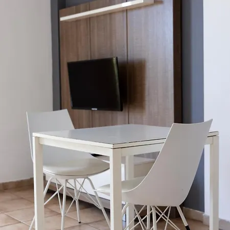 Apartamento Elia Mini 2 Larissa